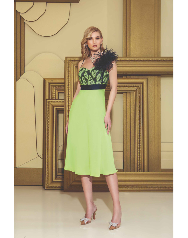 vestito con scollo a cuore